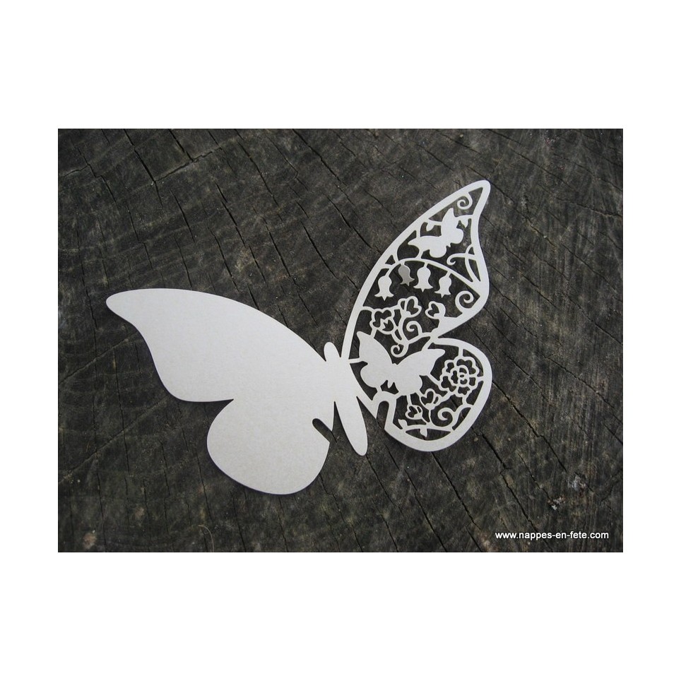 Marque place papillon blanc en carton découpé