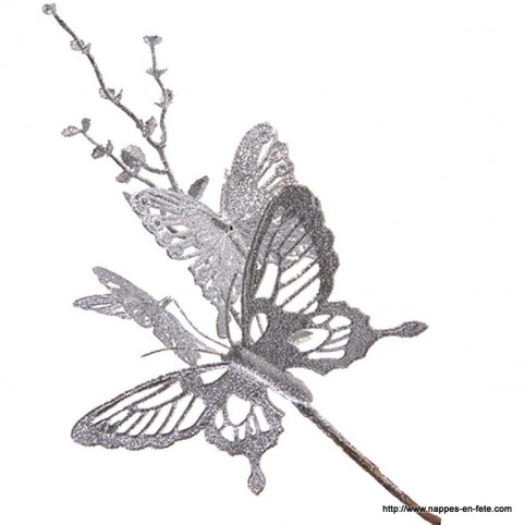 branche décorative aux papillons 