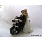 couple de mariés sur moto