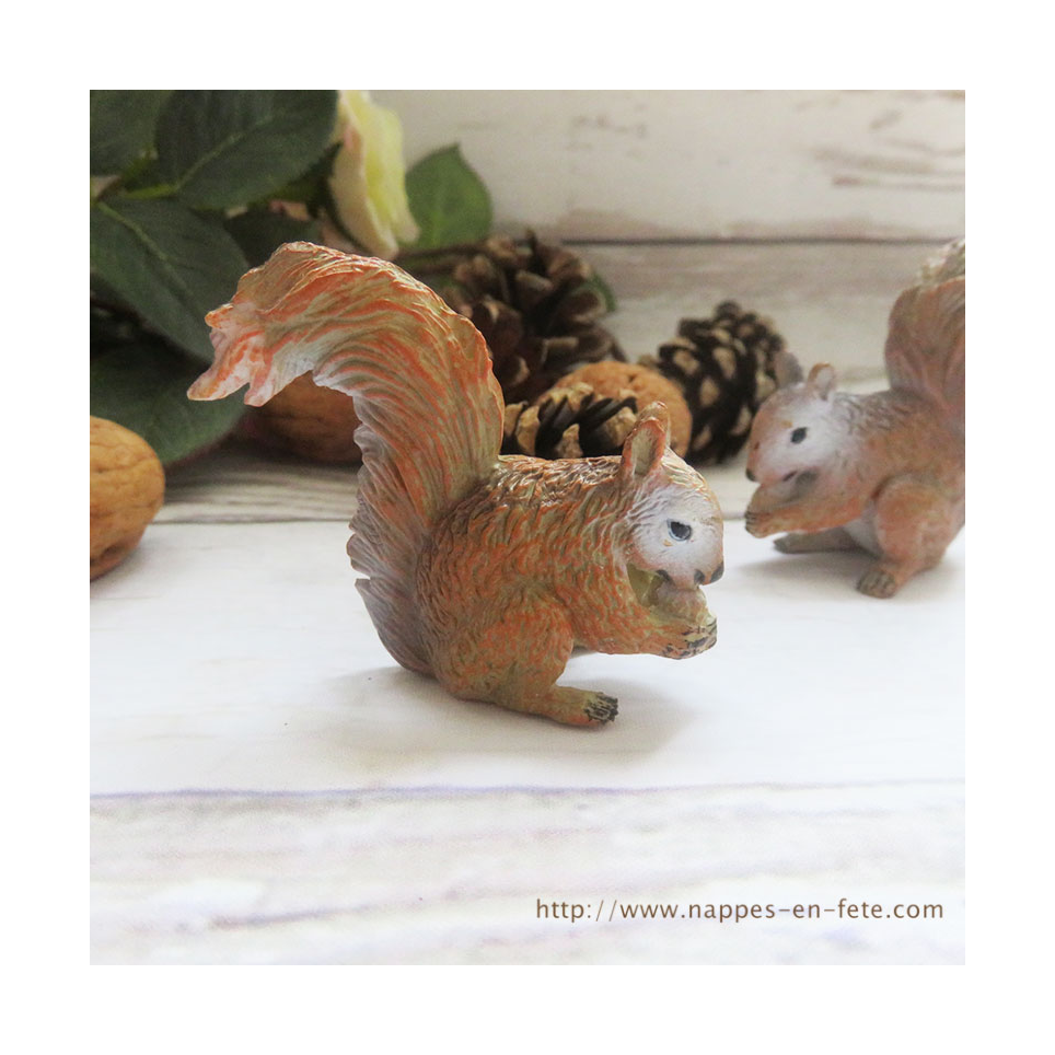 Figurine écureuil pour décoration de table ou gâteau