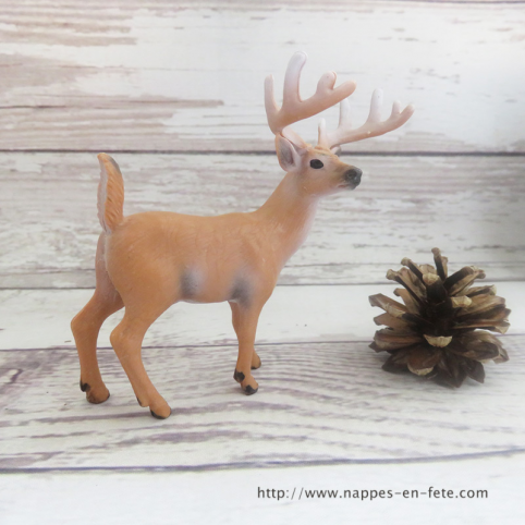 Figurine cerf et biche pour décoration d'anniversaire enfant thème forêt