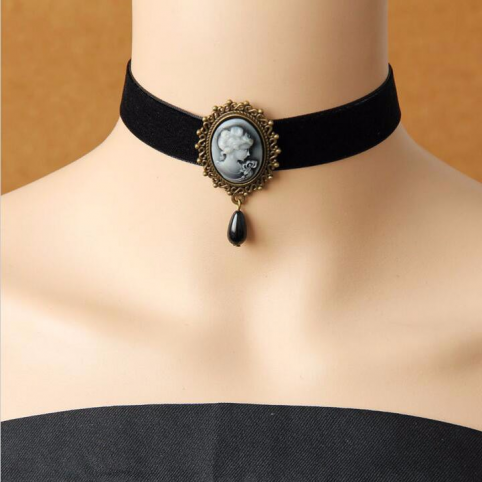 collier gothique en dentelle noire, collier victorien avec perles rondes et médaillon